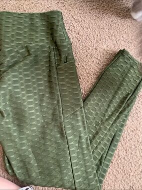 Women’s Olive Textured Leggings - Unknown Brand